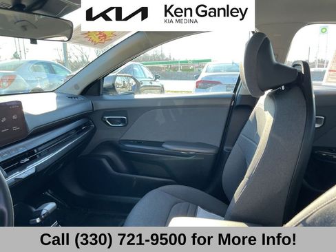 Certified 2025 Kia K4 EX image 42