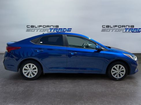 Used 2022 Hyundai Accent SE FWD image 4