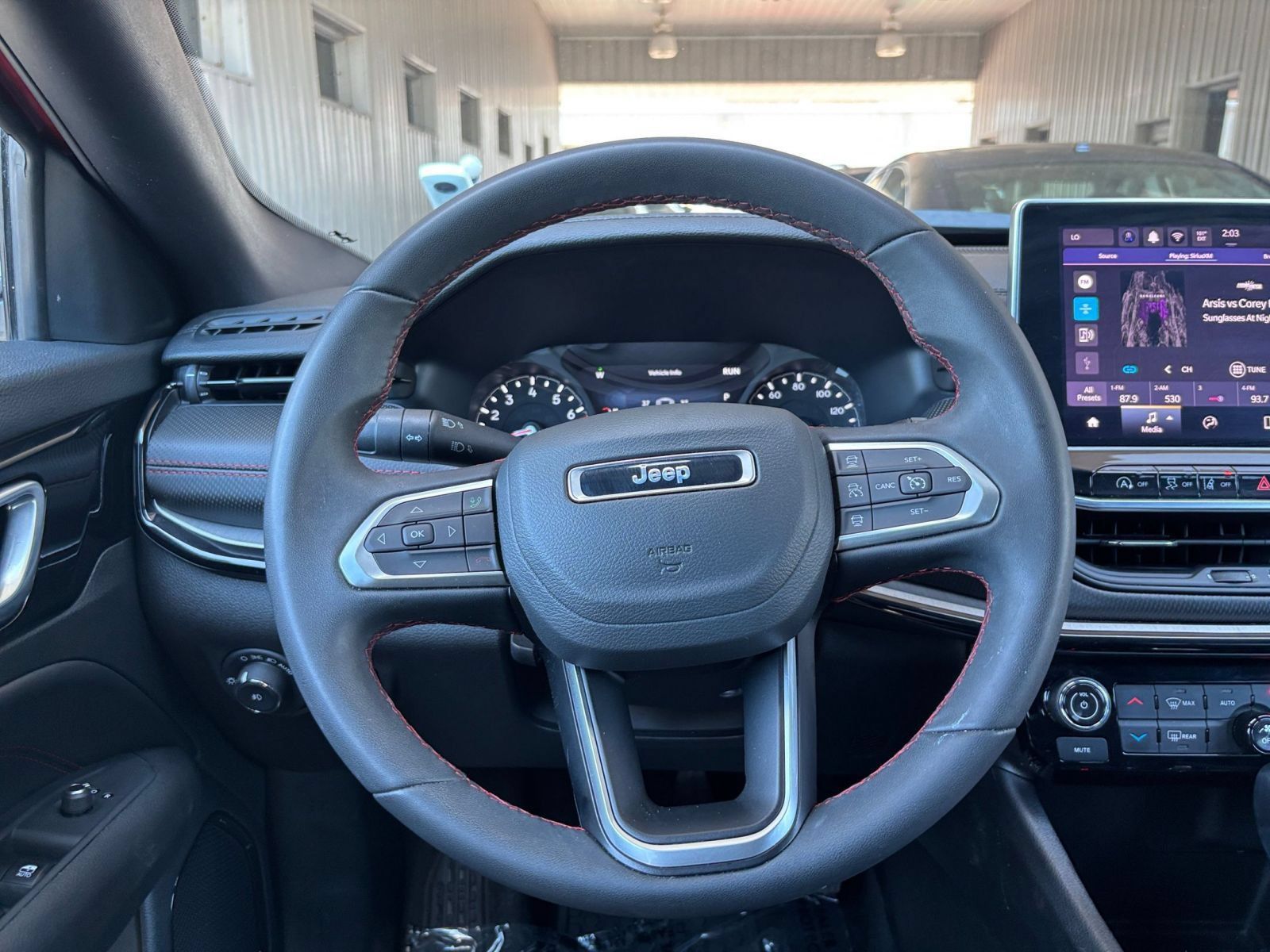 Used 2025 Jeep Compass Trailhawk AWD/4WD image 26