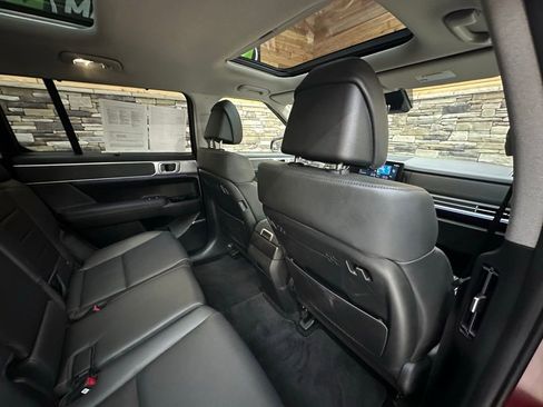 Used 2024 Hyundai Santa Fe Limited image 28