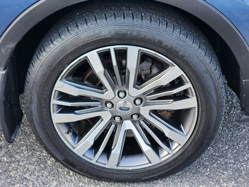 Used 2019 Ford Explorer Platinum image 9