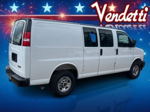 New 2026 GMC Savana 3500 RWD image 5