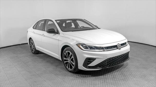 Used 2025 Volkswagen Jetta Sport FWD image 9