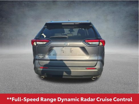 Used 2021 Toyota RAV4 XLE Premium FWD image 9
