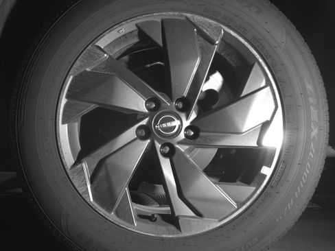 Used 2025 Nissan Rogue SV image 14