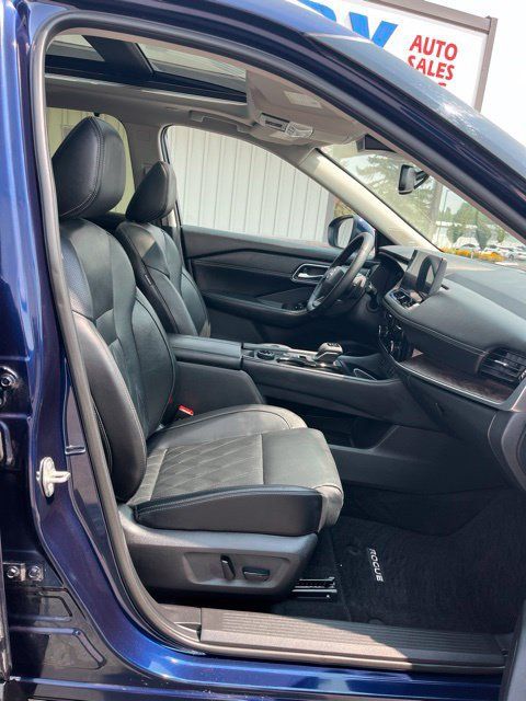 Used 2026 Nissan Rogue Platinum w/ Platinum Premium Package AWD/4WD image 29