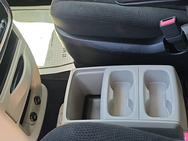 Used 2013 Dodge Grand Caravan SE FWD image 19