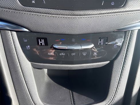 Certified 2025 Cadillac XT5 Premium Luxury image 27