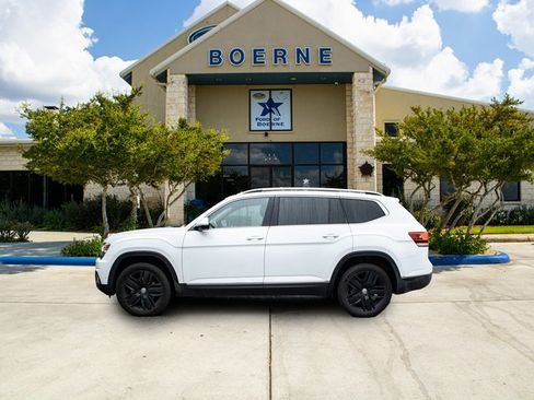 Used 2018 Volkswagen Atlas SEL Premium image 2