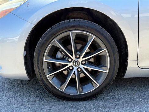 Used 2016 Toyota Camry XSE w/ Moonroof Package FWD image 10