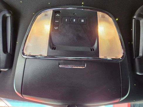 Used 2023 Dodge Charger R/T w/ Blacktop Package image 35