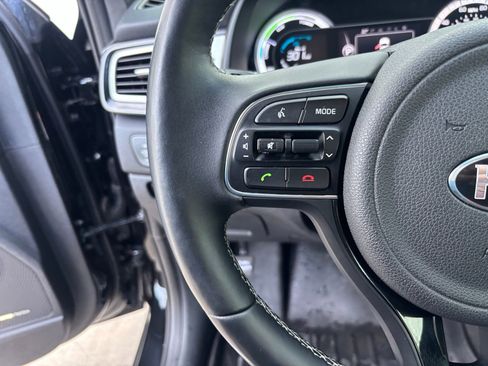 Used 2018 Kia Niro Touring image 18