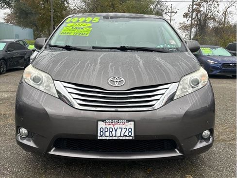 Used 2012 Toyota Sienna Limited image 2