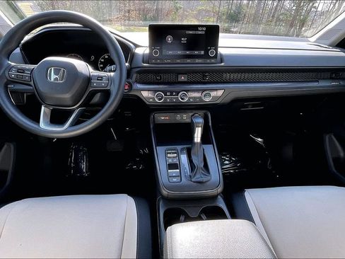Used 2024 Honda CR-V EX image 8