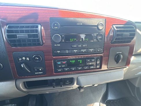 Used 2005 Ford F350 Lariat AWD/4WD image 15