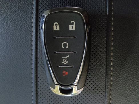 Used 2020 Chevrolet Traverse Premier FWD image 32