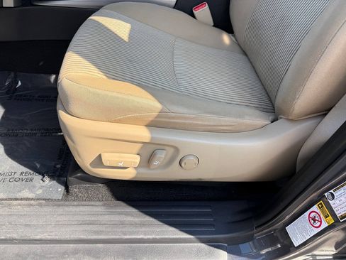 Used 2016 Toyota 4Runner SR5 AWD/4WD image 12