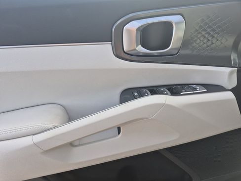 New 2026 Kia Sorento S image 6