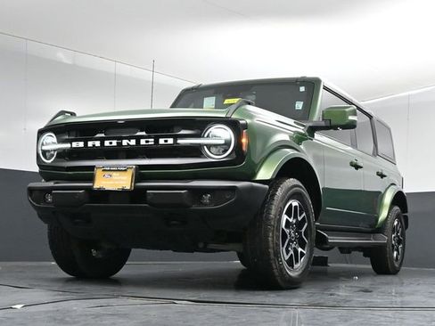 Certified 2025 Ford Bronco Outer Banks AWD/4WD image 39