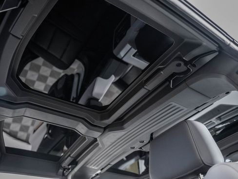 Used 2024 GMC Hummer EV 2X image 39