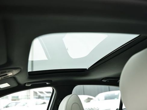 Used 2025 Genesis G70 3.3T Advanced image 19