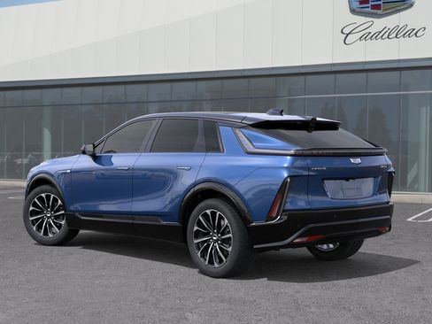 New 2025 Cadillac Lyriq Sport image 4