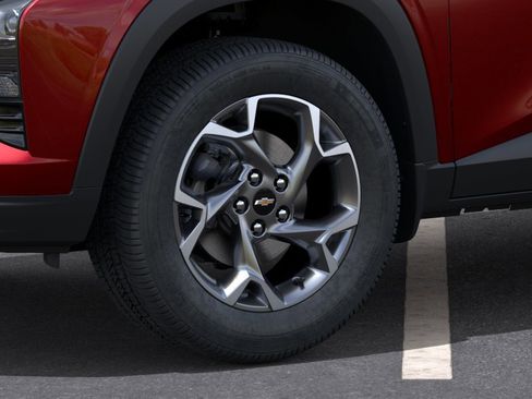 New 2026 Chevrolet Trax LT w/ Sunroof Package FWD image 9