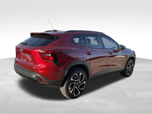 Used 2025 Chevrolet Trax RS w/ Driver Confidence Package image 4