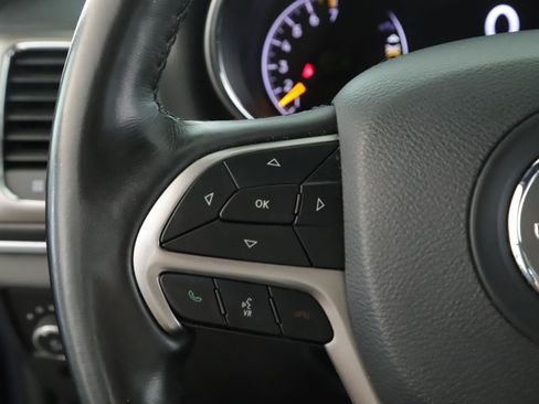 Used 2019 Jeep Grand Cherokee Limited AWD/4WD image 11