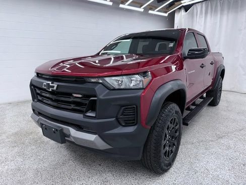 Used 2023 Chevrolet Colorado Trail Boss w/ Technology Package AWD/4WD image 5