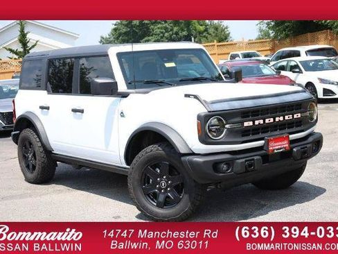 Used 2023 Ford Bronco Black Diamond AWD/4WD image 1