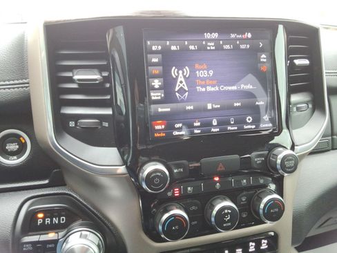 Used 2020 RAM 1500 Laramie AWD/4WD image 15