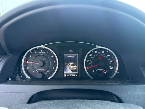 Used 2017 Toyota Camry SE FWD image 17