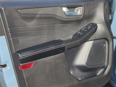 Used 2025 Ford Escape SE w/ Class II Trailer Tow Package image 19