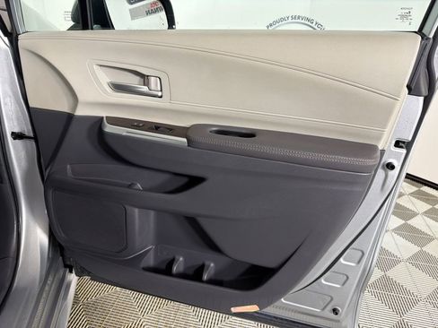 Used 2024 Toyota Sienna XLE image 15