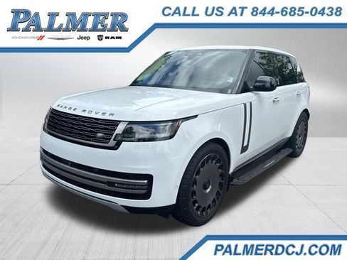 Used 2024 Land Rover Range Rover SE AWD/4WD image 1