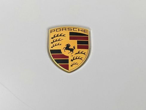 Certified 2022 Porsche Macan image 41