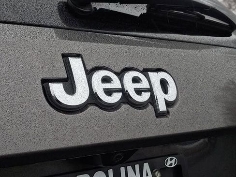 Used 2020 Jeep Grand Cherokee Laredo w/ 18" Wheel & 8.4" Radio Group image 33