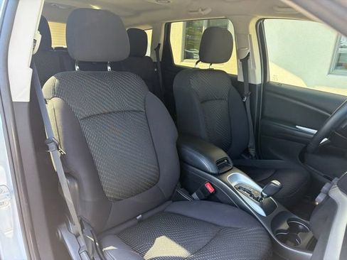Used 2013 Dodge Journey SXT w/ Flexible Seating Group FWD image 4