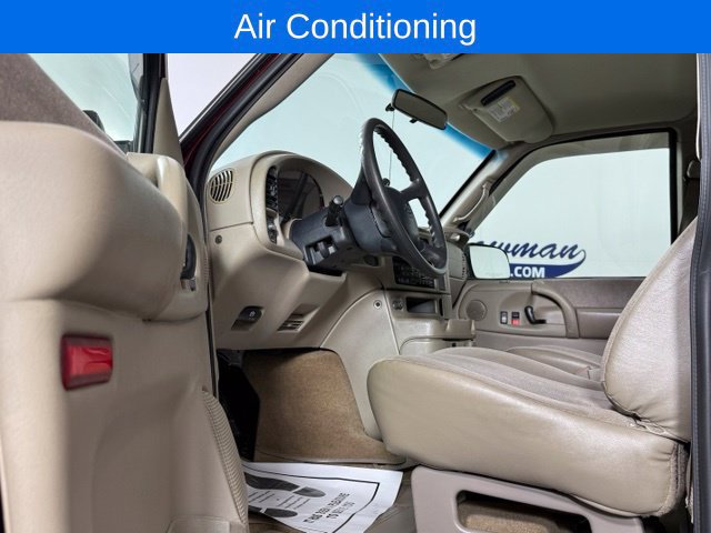 Used 2003 Chevrolet Astro Passenger AWD image 10