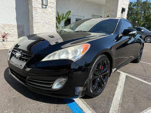 Used 2011 Hyundai Genesis 3.8 RWD image 8