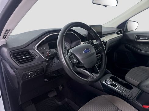 Used 2022 Ford Escape SE w/ SE Sport Appearance Package FWD image 9