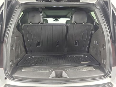 Used 2023 GMC Yukon AT4 w/ AT4 Premium Plus Package image 8