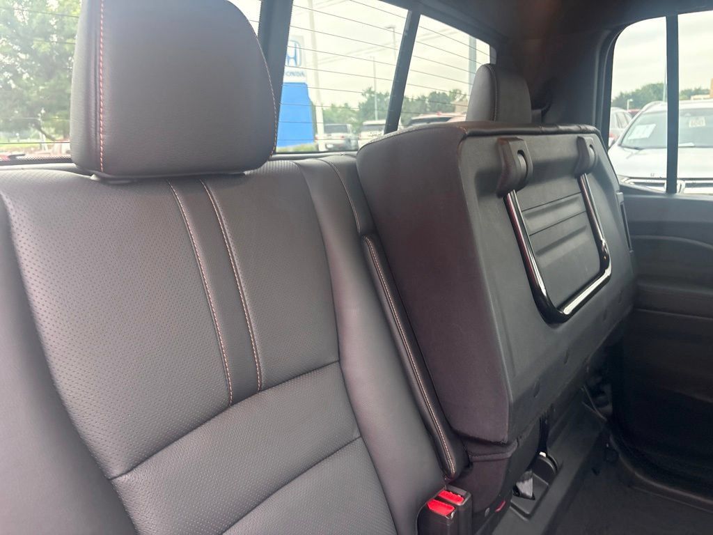 Used 2025 Honda Ridgeline TrailSport image 34