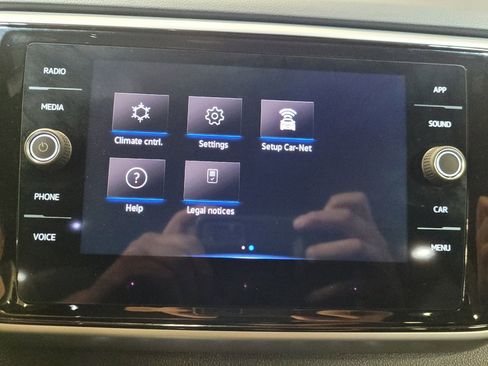 Used 2022 Volkswagen Atlas Cross Sport SE w/ Panoramic Sunroof Package AWD/4WD image 25