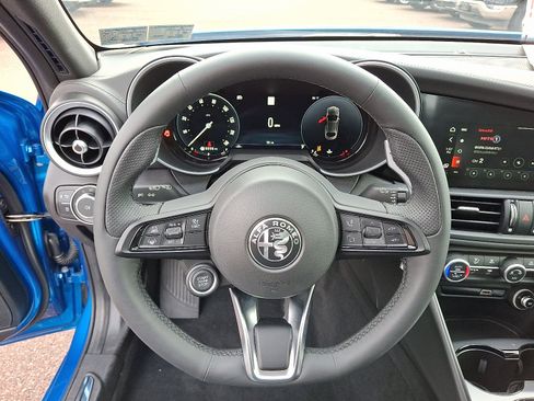 New 2025 Alfa Romeo Giulia AWD image 16
