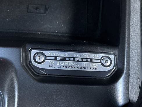 Used 2023 Ford Bronco Wildtrak image 36