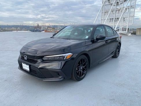 Used 2023 Honda Civic Sport image 8