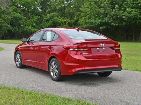 Used 2017 Hyundai Elantra Value Edition FWD image 3
