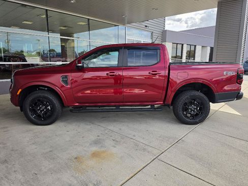 Used 2025 Ford Ranger Lariat w/ FX4 Off-Road Package AWD/4WD image 2